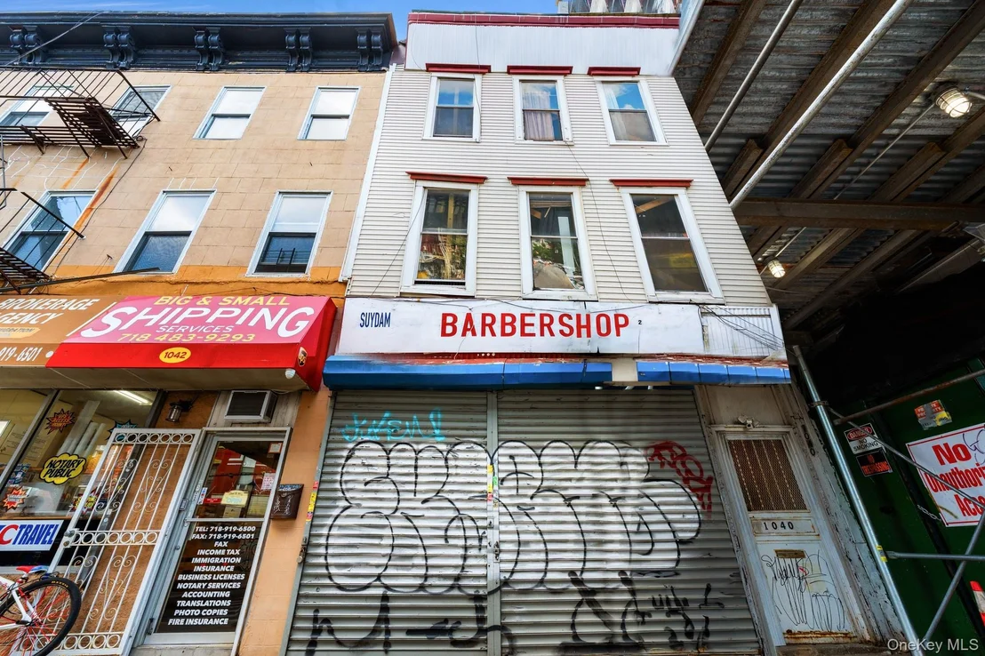 Photo of 1040 Broadway