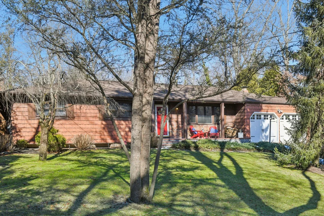 Photo of 111 Lone Oak Path