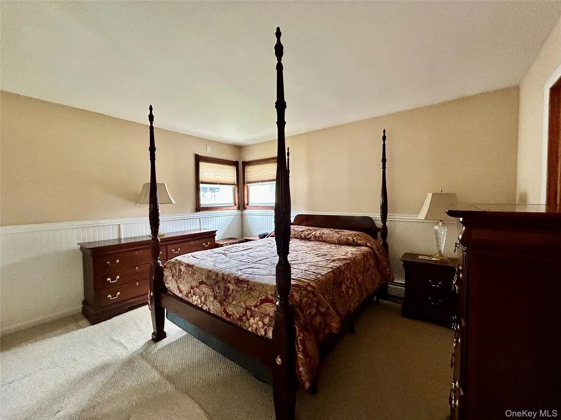 Photo of 136 B Hampton Avenue