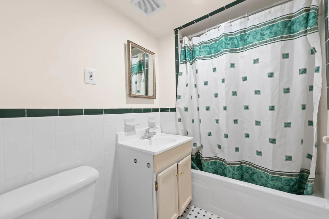 Photo of 690 Corbalis Place