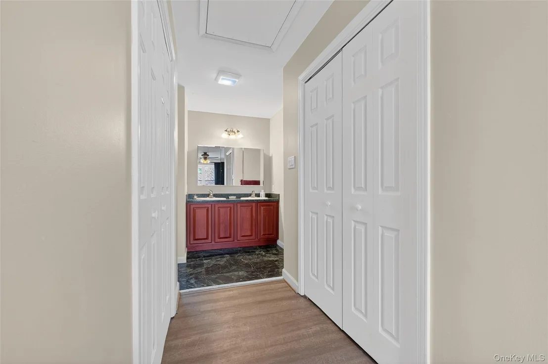 Photo of 387 Cornwall Hill Road