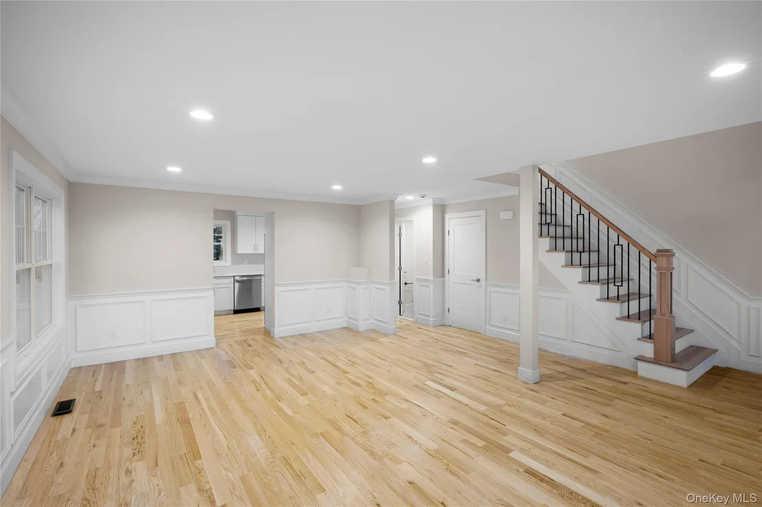 Photo of 335 Evans Avenue