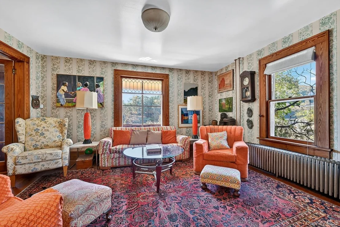 Photo of 48 River Road