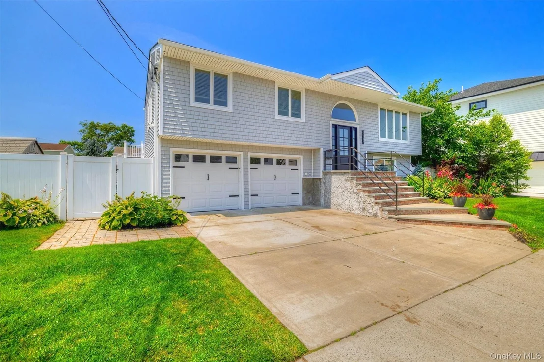 Photo of 3784 Carrel Boulevard