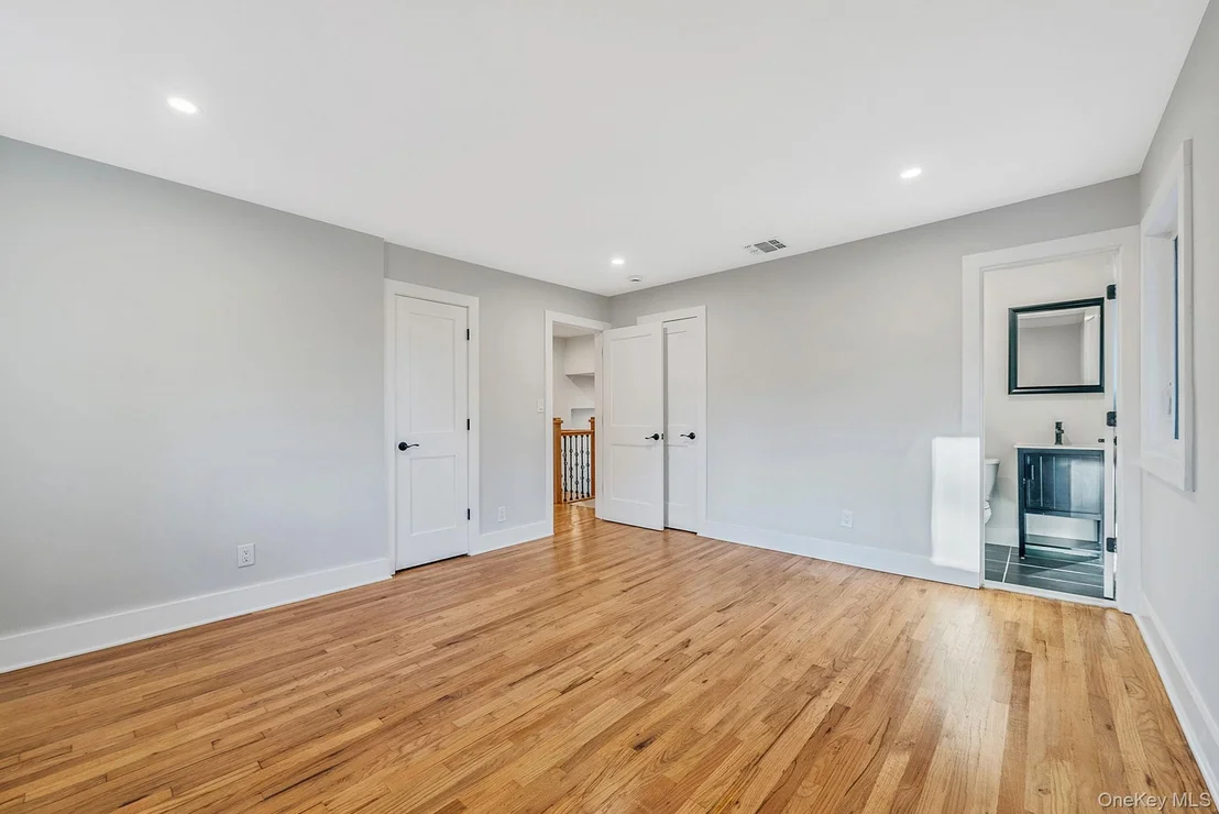 Photo of 64 Hedgerow Lane