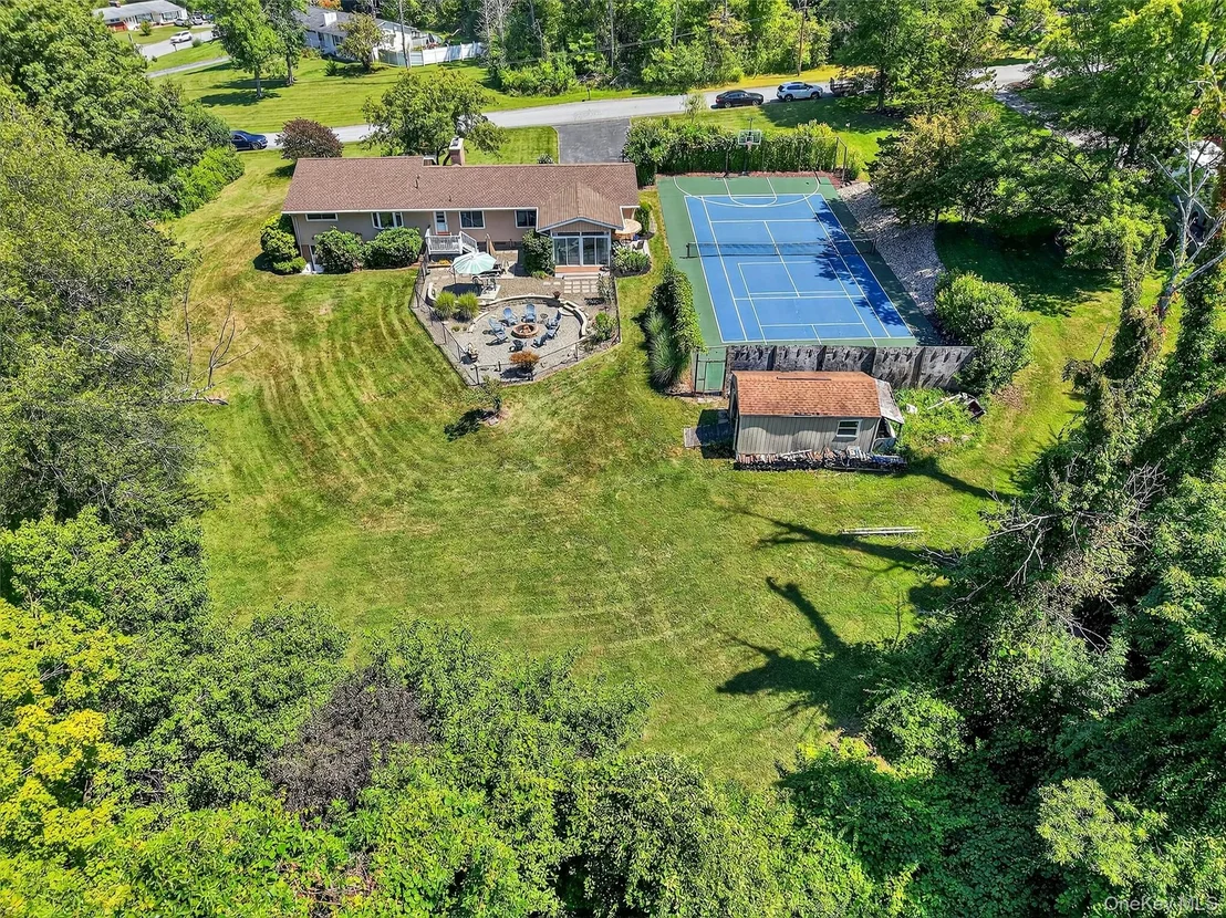 Photo of 14 High Point Drive