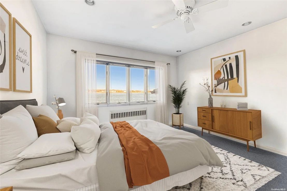 Photo of 1764 Bay Boulevard