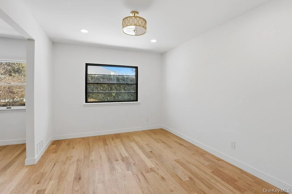 Photo of 32 Rockland Drive