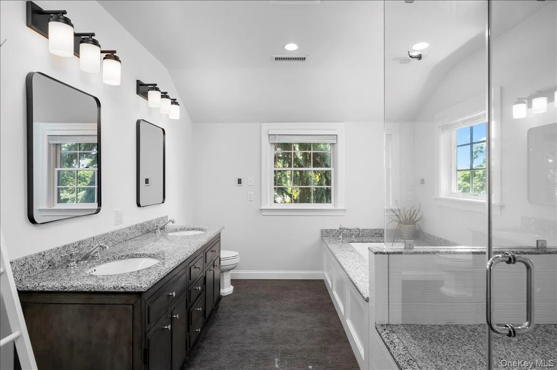 Photo of 80 Maple Avenue