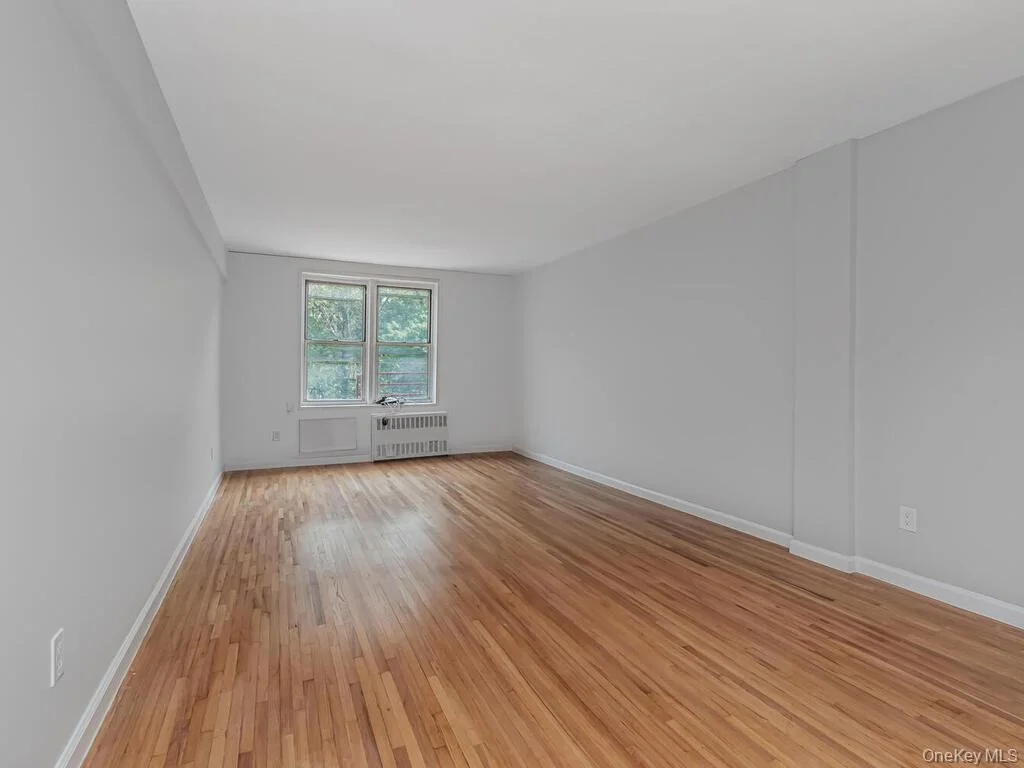 Photo of Unit 3F at 6535 Broadway