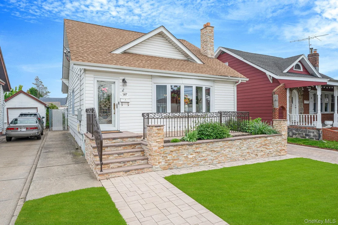 Photo of 167 Shaw Avenue