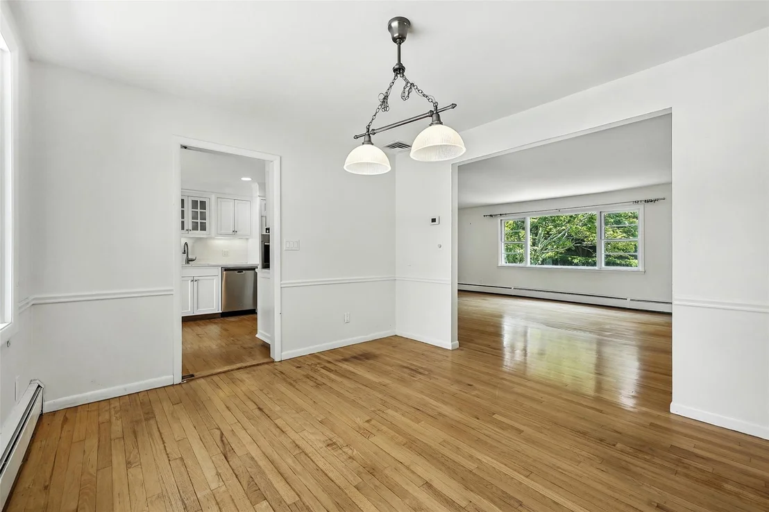 Photo of 71 Apawamis Avenue