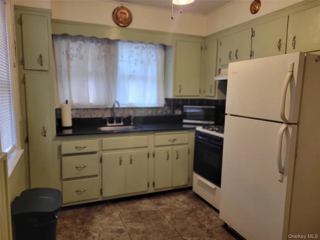 Photo of 30-11 149th Street