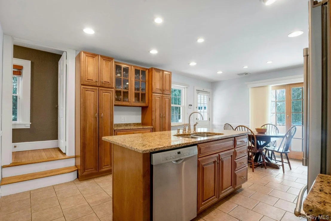 Photo of 25 Maple Road