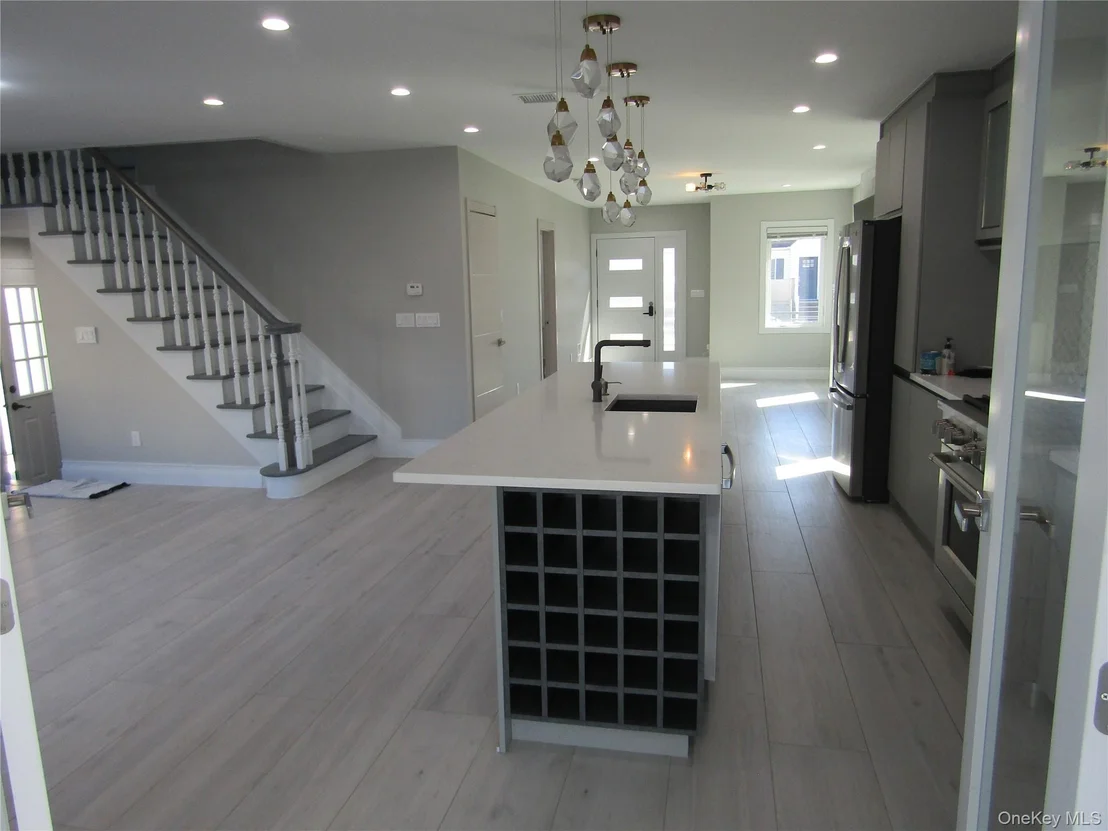 Photo of 89 Kenneth Place