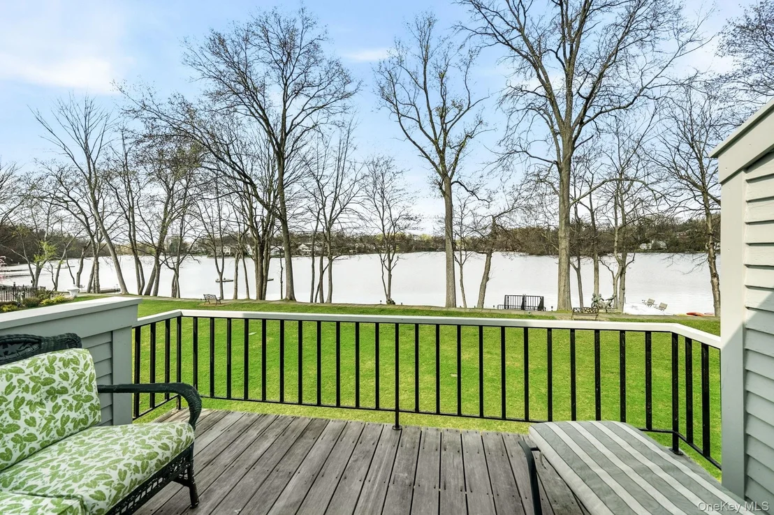 Photo of 35 Waterside Close