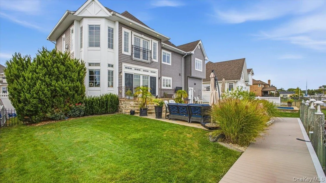 Photo of 141 Sequams Lane W