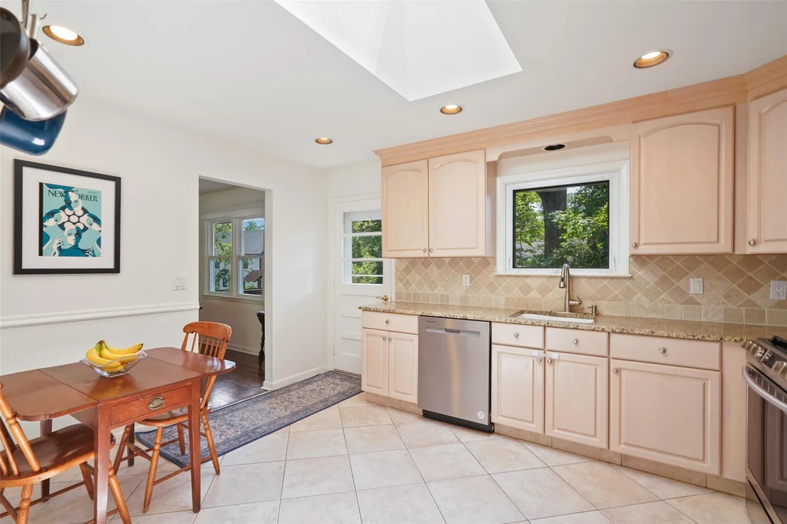 Photo of 8 Elm Hill Drive