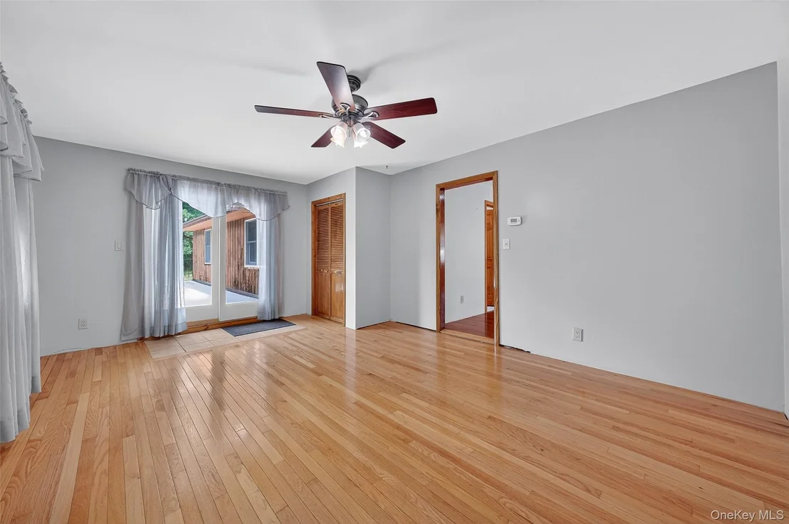 Photo of 125 Putnam Drive