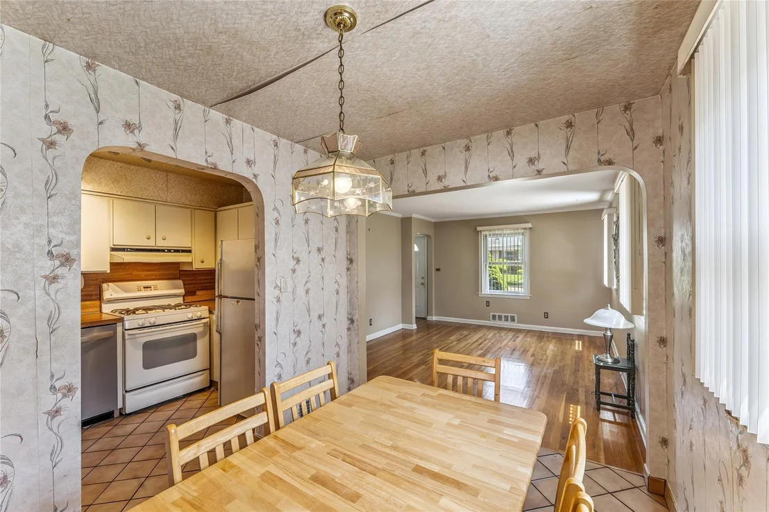 Photo of 248 Cushing Avenue