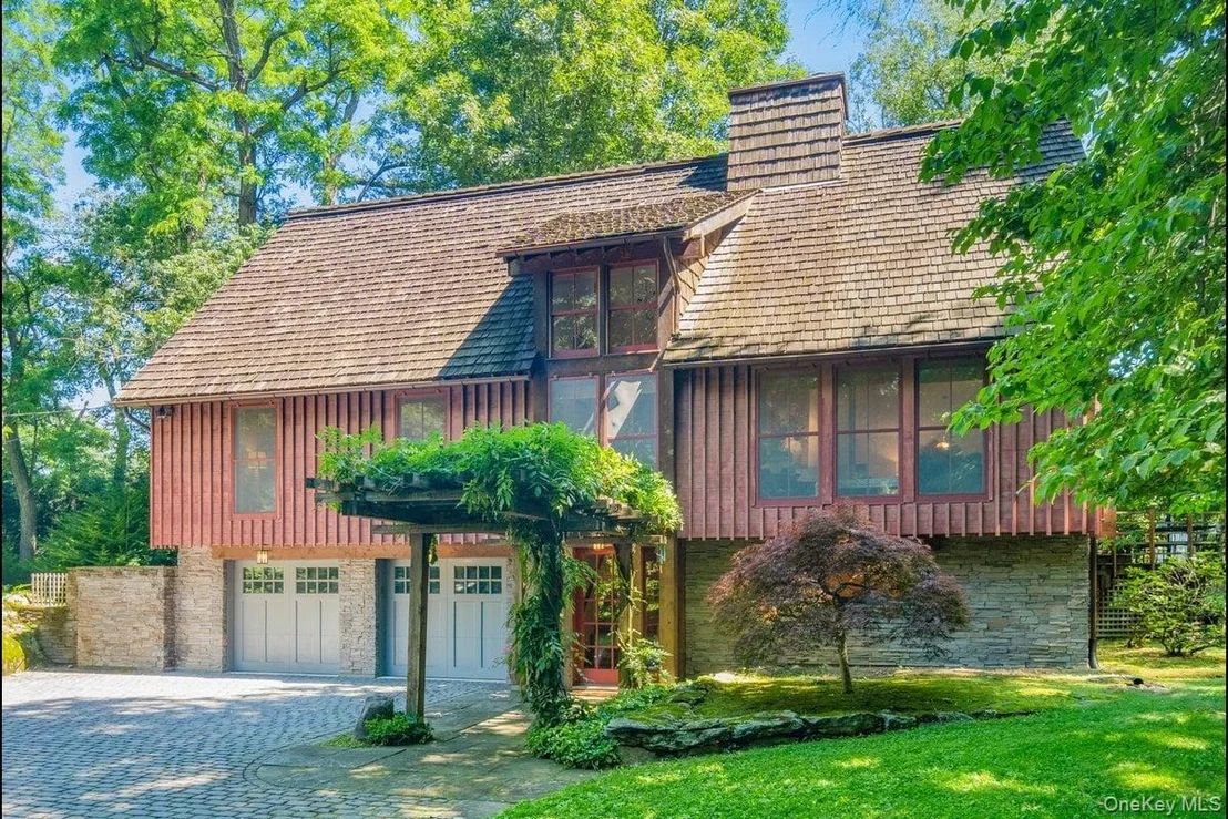 Photo of 1821 Spring Valley Road