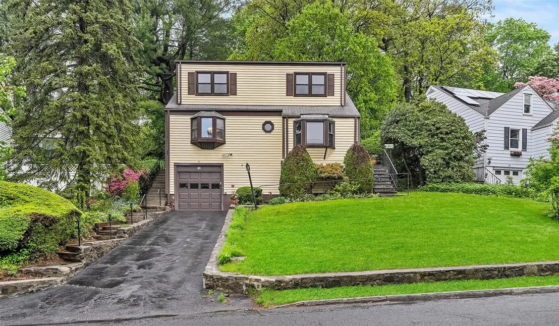 Photo of 16 Garretson Road