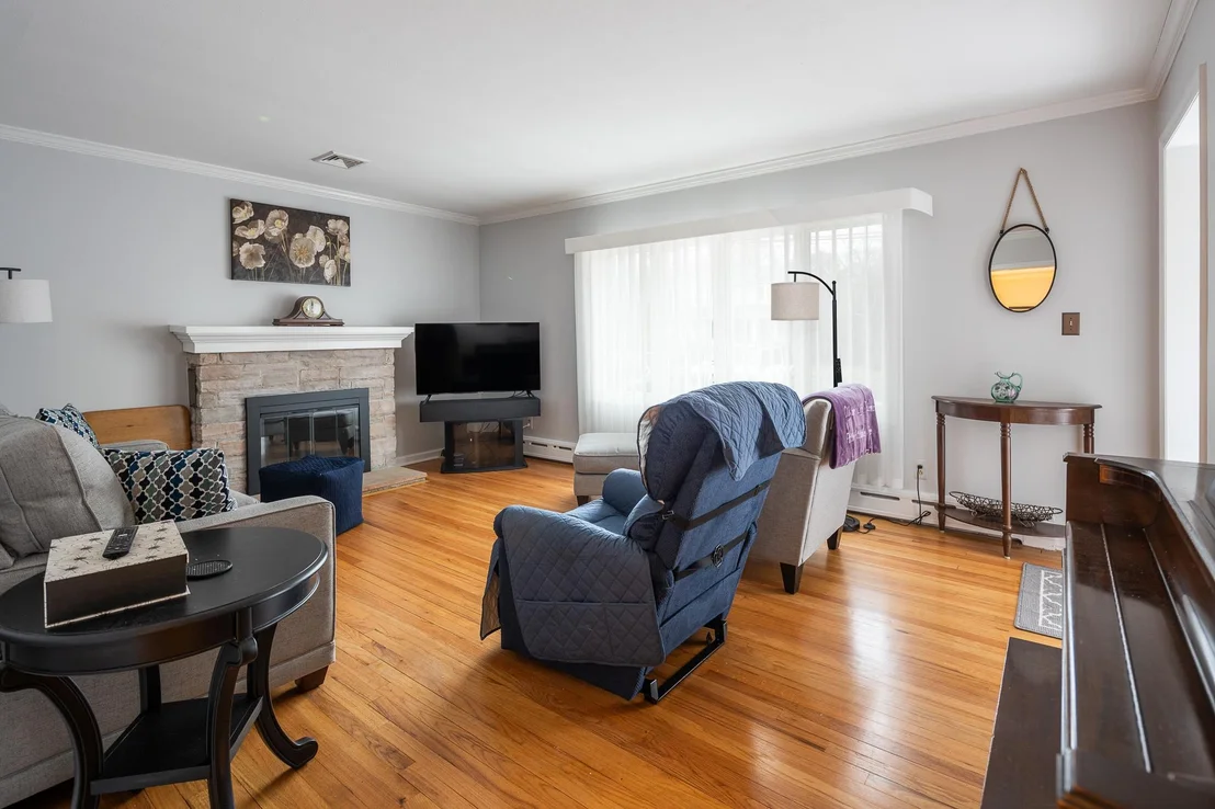 Photo of 600 Barton Avenue