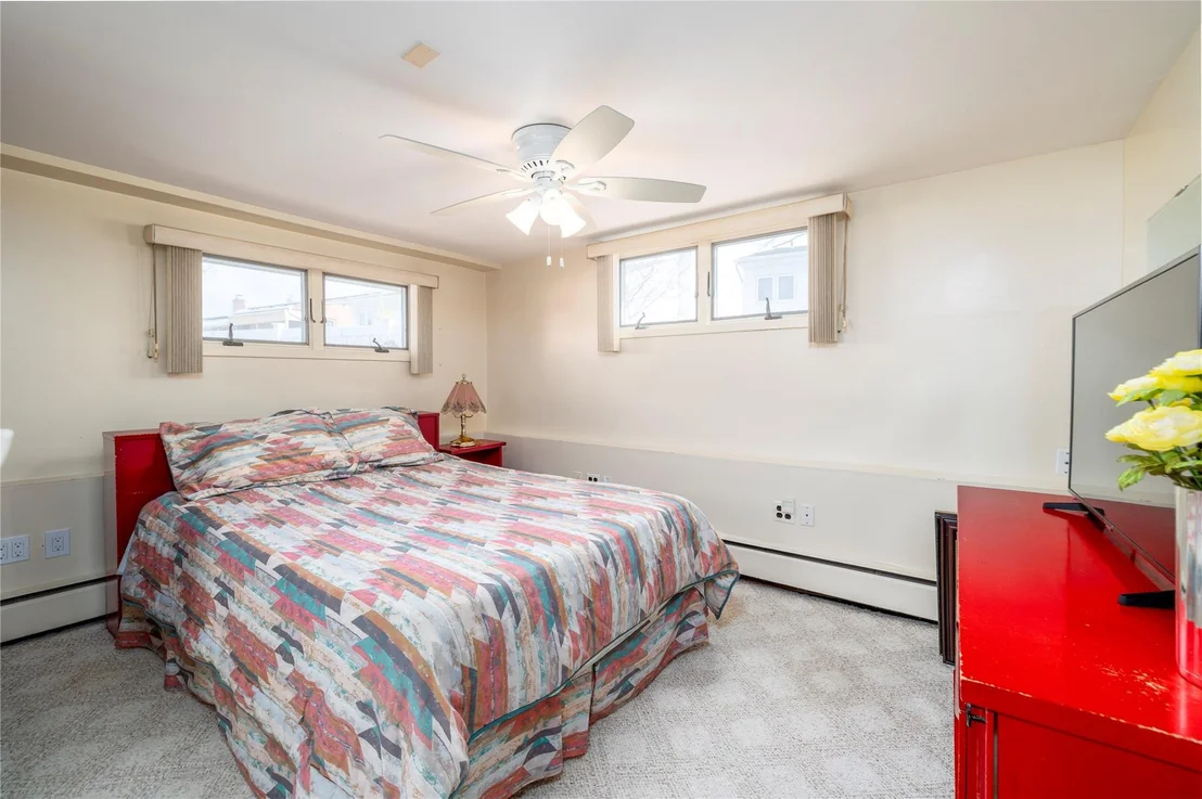 Photo of 1001 Green Place