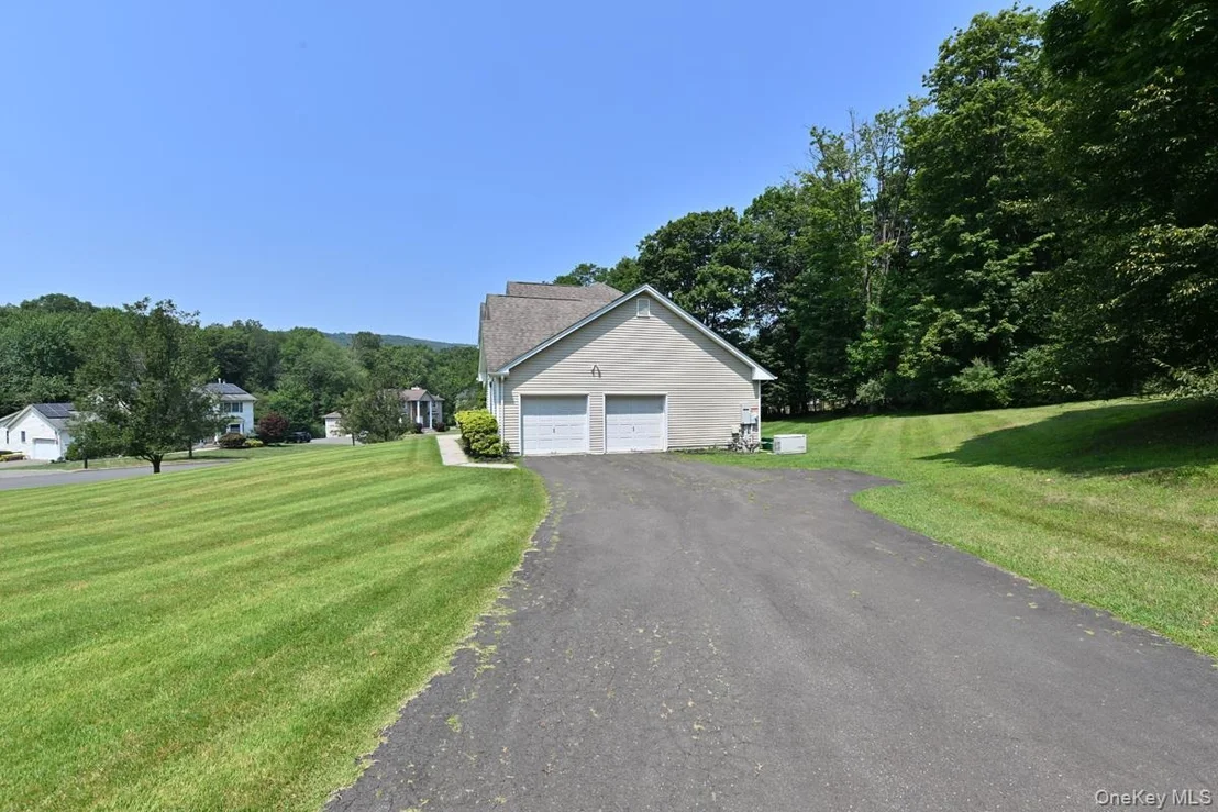 Photo of 14 Roble Road