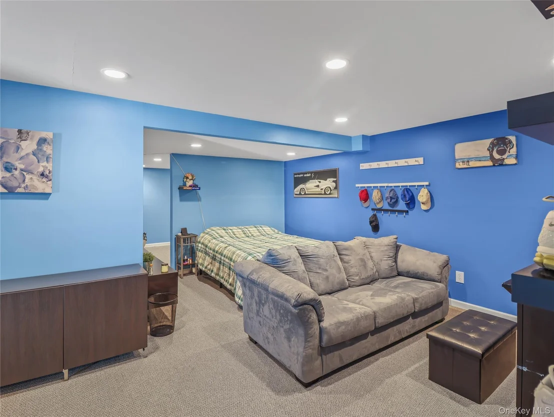 Photo of 30 Larkin Lane