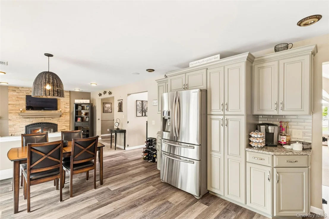 Photo of 42 Adelia Path
