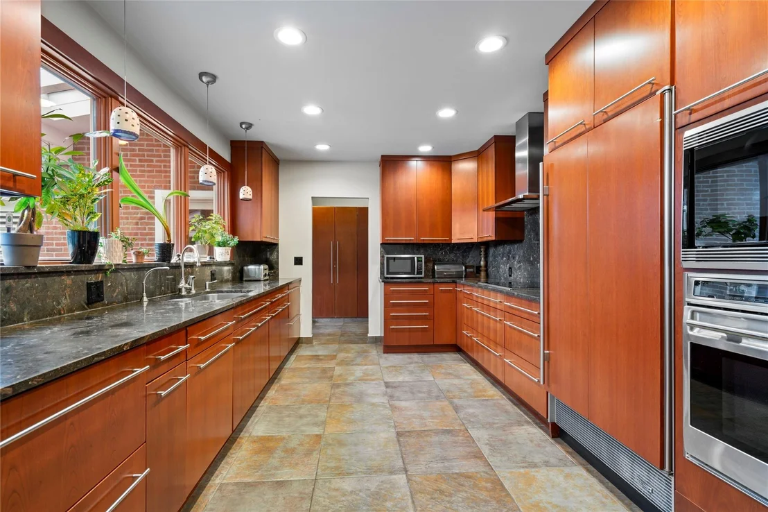 Photo of 145 Crescent Drive