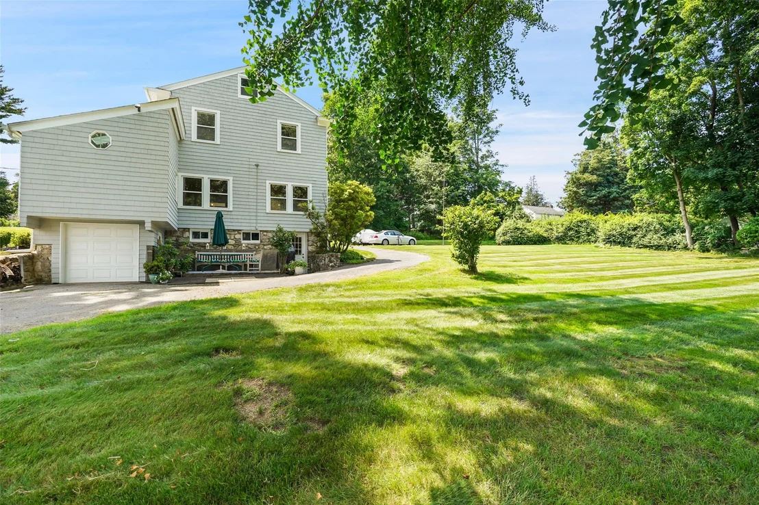 Photo of 4 East Drive