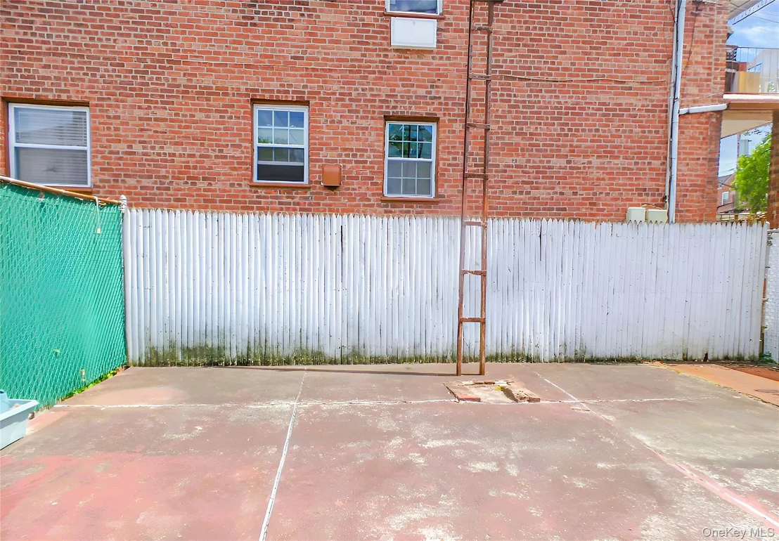 Photo of 8704 Avenue M