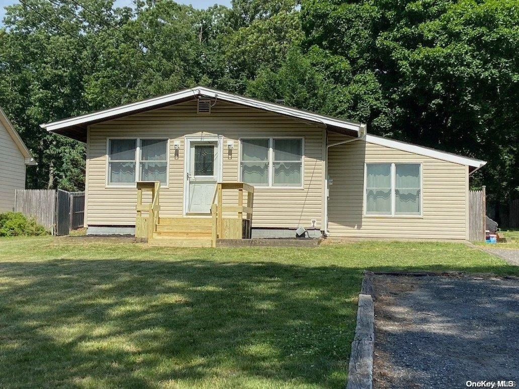 Photo of 50 Phillips Lane