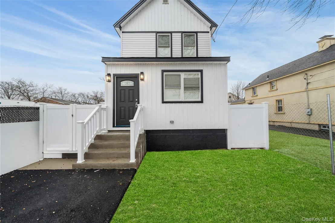 Photo of 16 Laurel Avenue