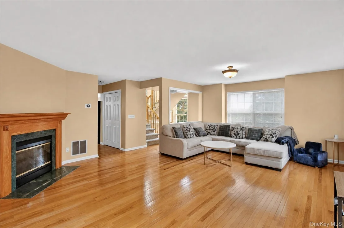 Photo of 115 Delafield Lane