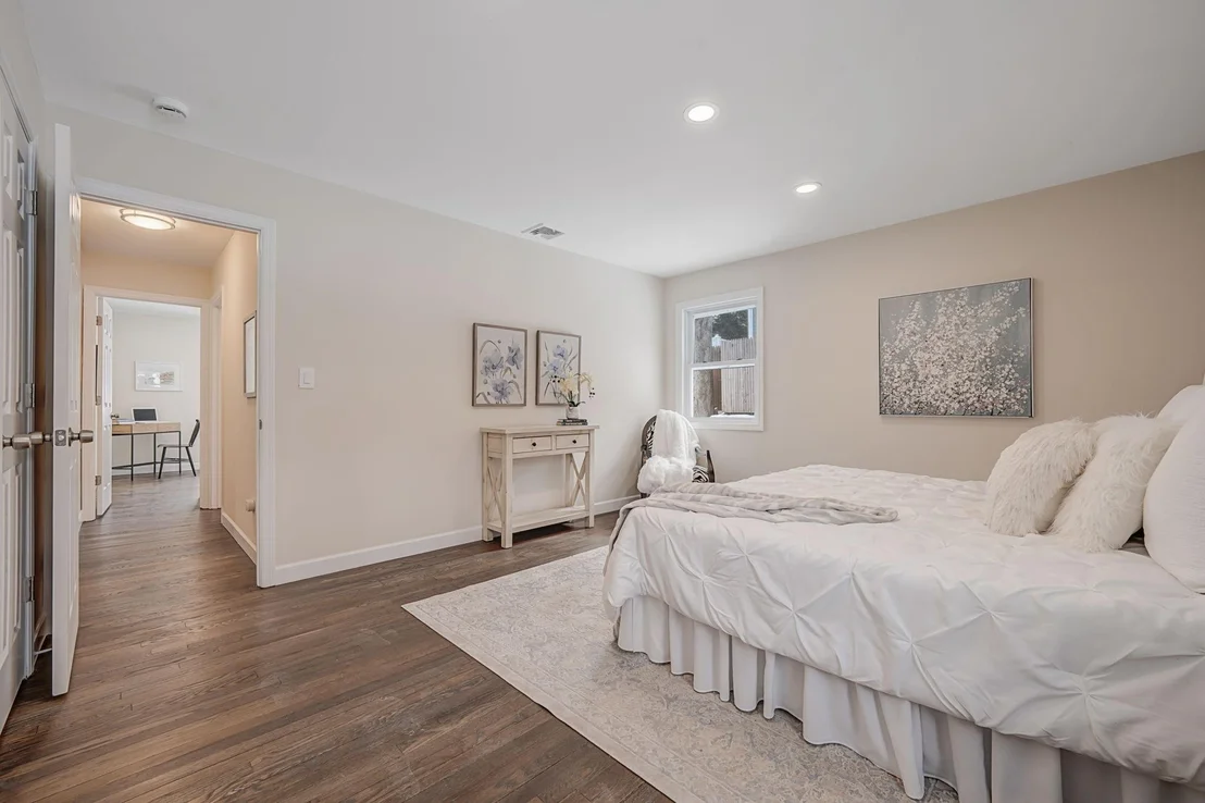 Photo of 48 Oak Street