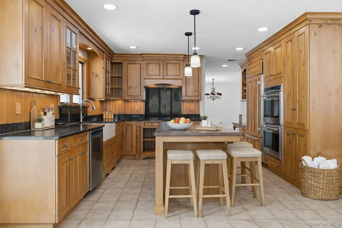 Photo of 2 Sutton Place