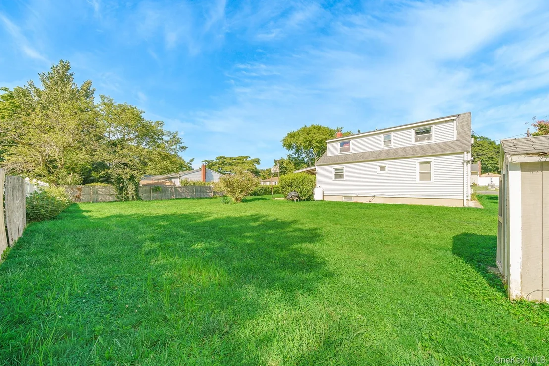 Photo of 214 Root Avenue