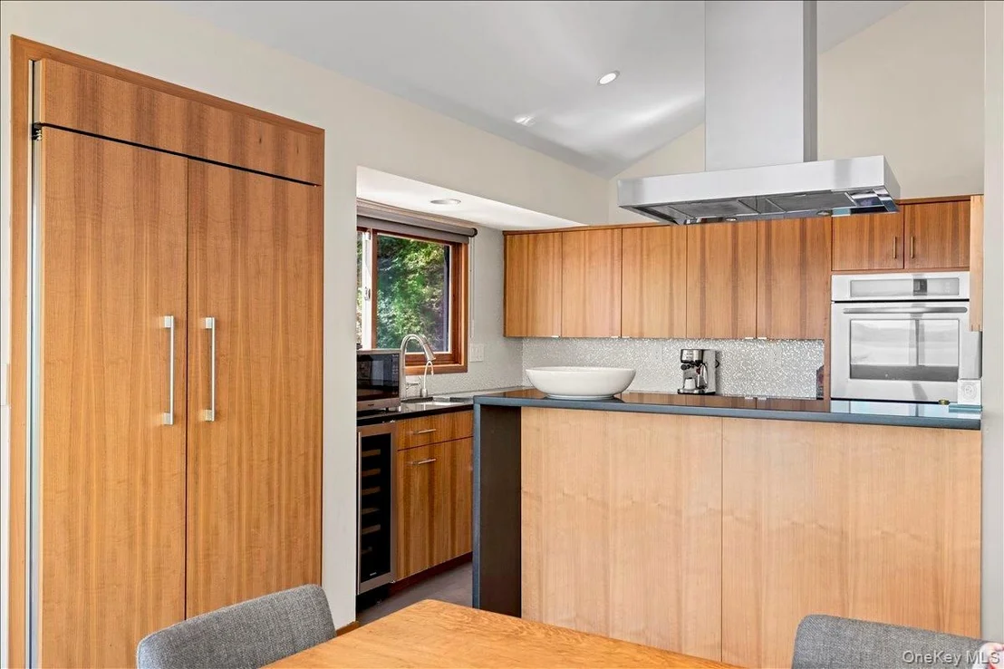 Photo of 181 River Road