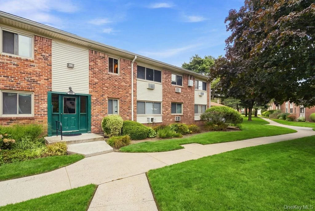 Photo of Unit 7A at 2397 Union Boulevard