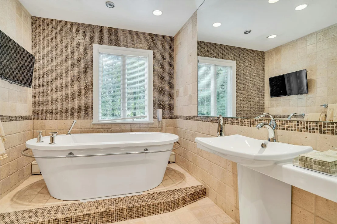 Photo of 62 Laurel Drive