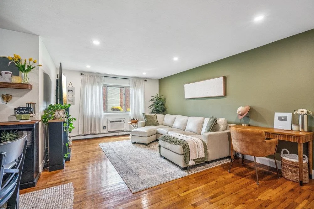 Photo of Unit 10A at 2449 Union Boulevard