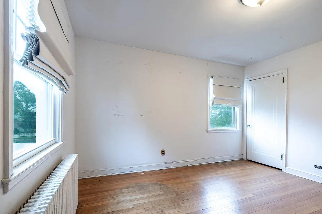 Photo of 545 Ridgeway