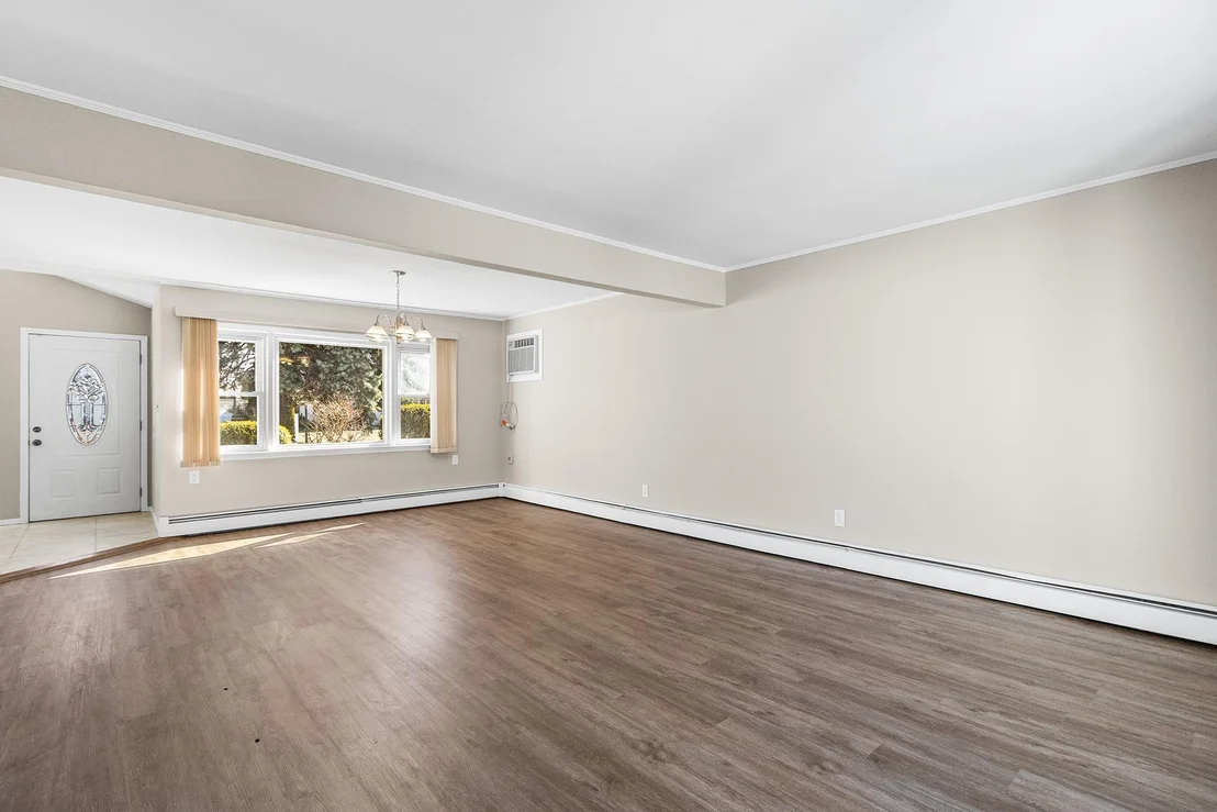 Photo of 84 Ridge Lane