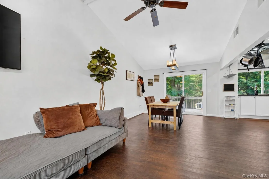 Photo of 92 Boulevard