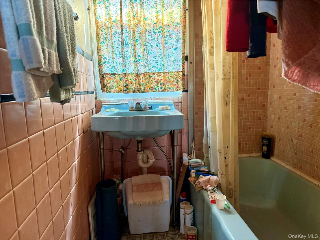 Photo of 22 Lafayette Avenue