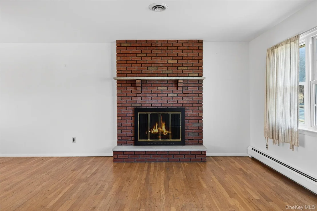 Photo of 11 Hilltop Lane