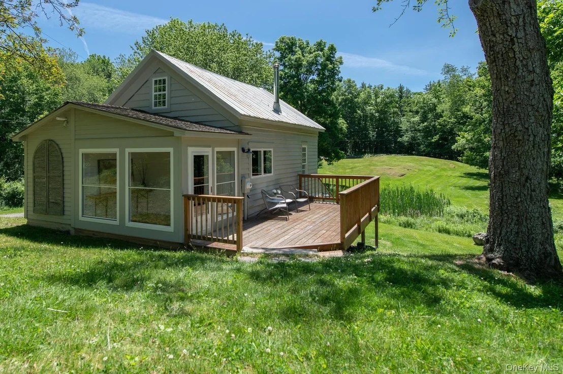 Photo of 275 Pitts Road